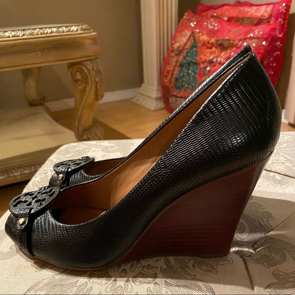 Tory Burch Wedge Heels Size 10 “like new” - Picture 2 of 8
